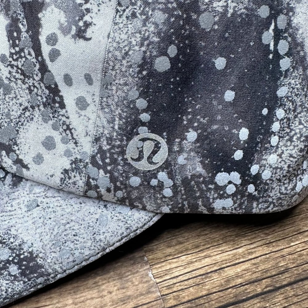 Lululemon Fast & Free Women's Run Hat NWT ONE SIZE (TAKE Reflective) - Picture 4 of 12